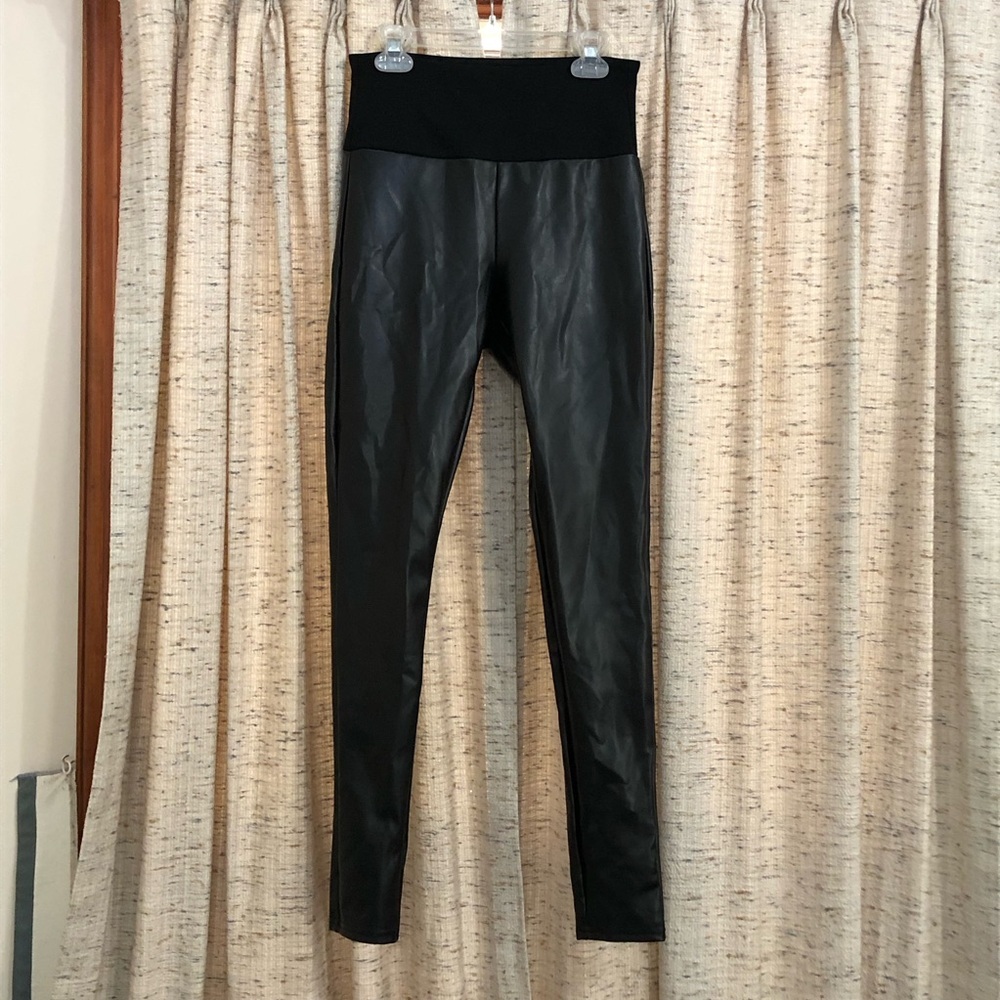 Assets by Spanx All Over Faux Leather Leggings
